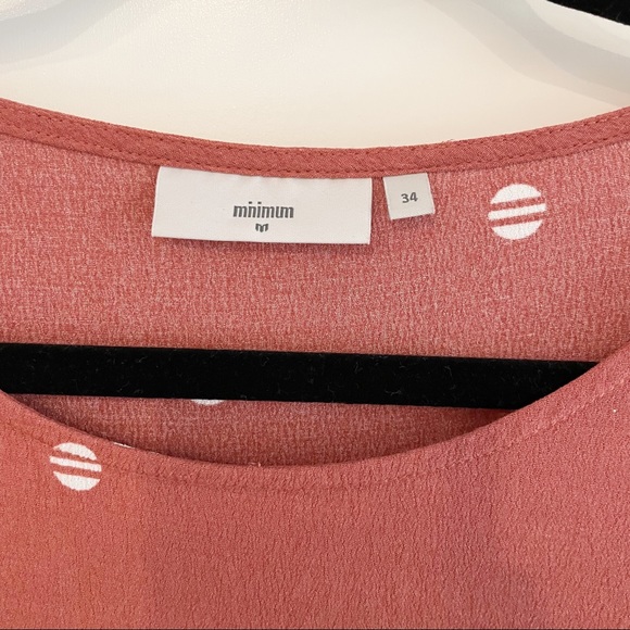 Minimum Coral Patterned Short Sleeved Blouse Size 34 or US XS - Picture 3 of 8